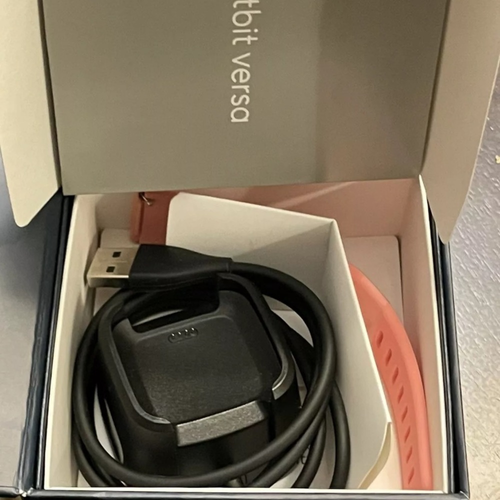Fitbit Versa - image 7